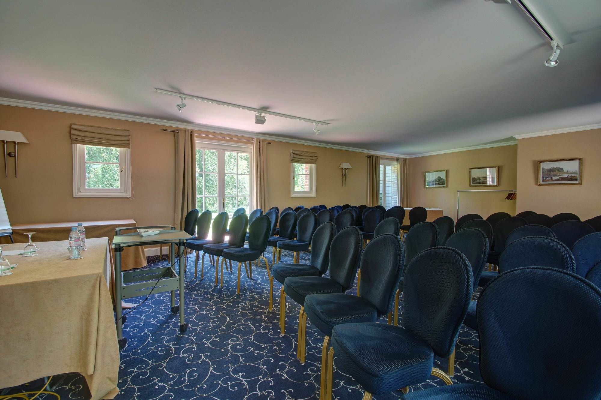 Hotel Chateau Clery Hesdin-lʼAbbé Exteriör bild